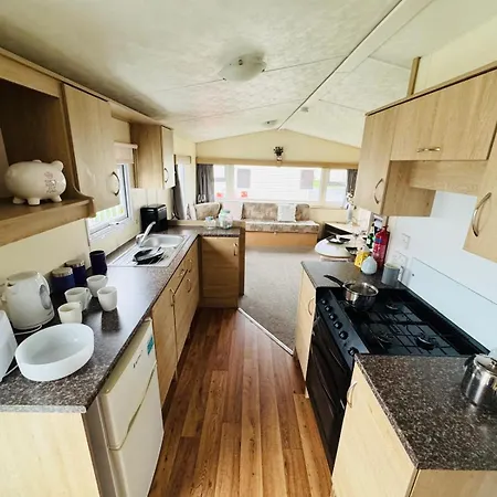 3 Bedroom 2 Bathroom Caravan Charlie Delta Saint Osyth Exterior photo